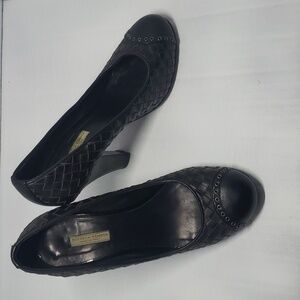 Bottega Veneta black round toe with metal rings woven high pump heels size 37